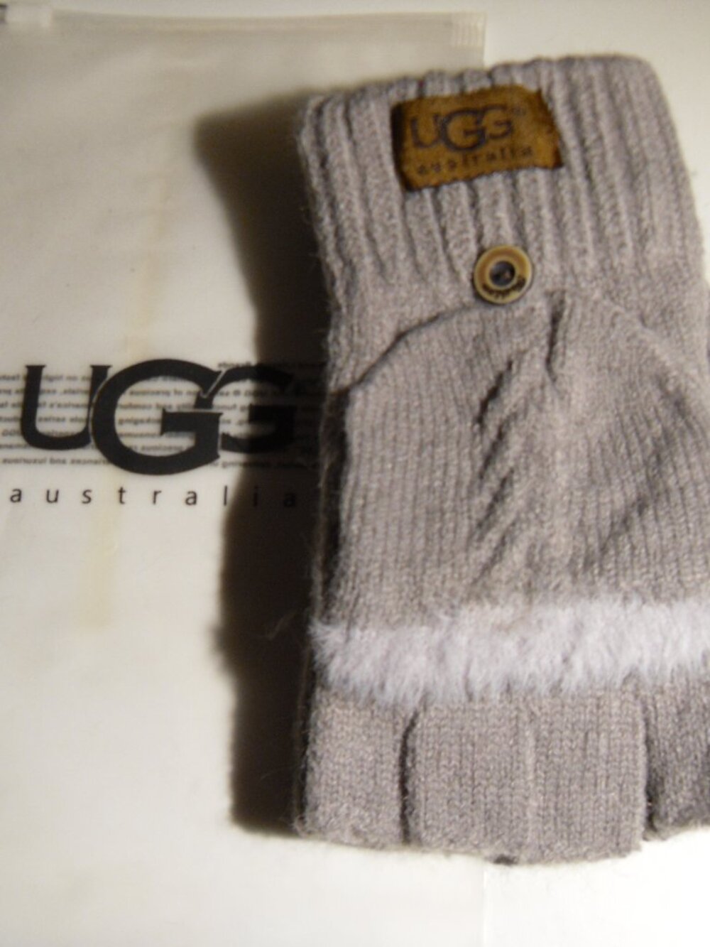 UGG women's fingerless gloves gray new